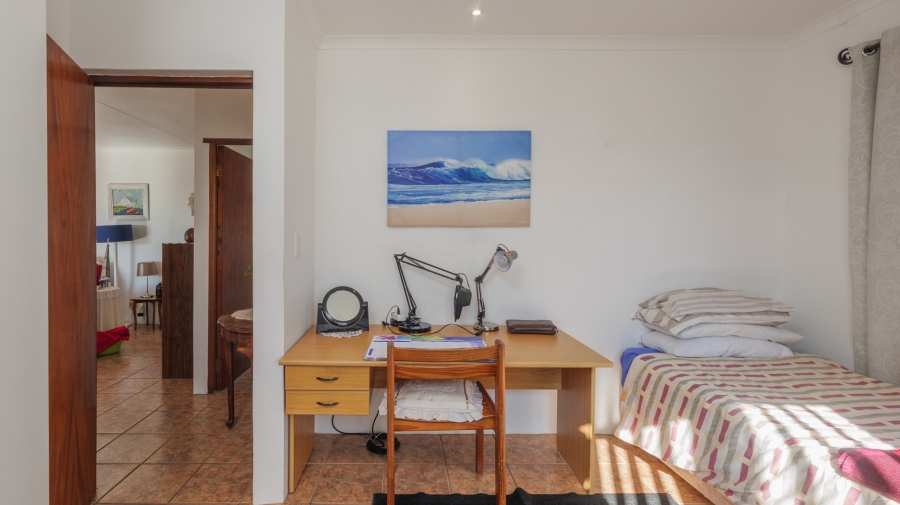 3 Bedroom Property for Sale in Struisbaai Western Cape